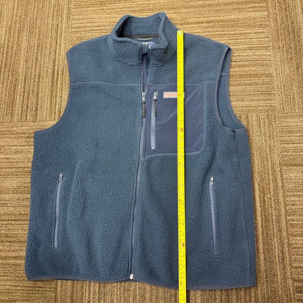 Vineyard Vines Navy Fleece Vest with Zippered Pockets Preppy Style - Picture 2 of 7